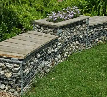 Choisir les meilleures pierres pour votre talus de jardin : conseils et astuces