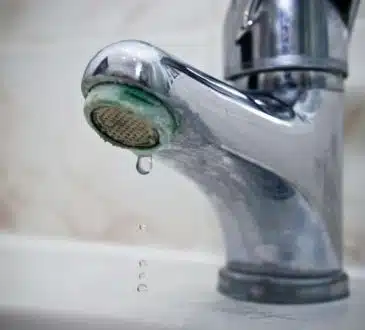 Comment protéger votre installation sanitaire en traitant l'eau calcaire avec un spécialiste