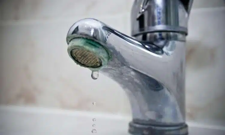 Comment protéger votre installation sanitaire en traitant l'eau calcaire avec un spécialiste