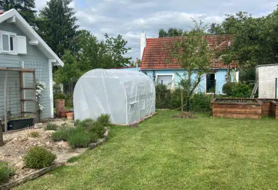 serre en plastique, photo gardenway.fr